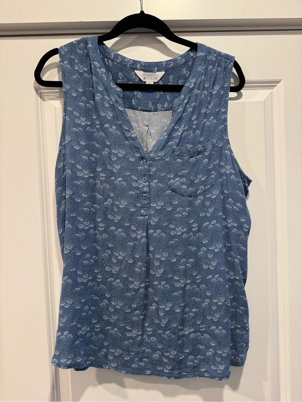 Market & Spruce Blue Floral Sleeveless Henley Tank